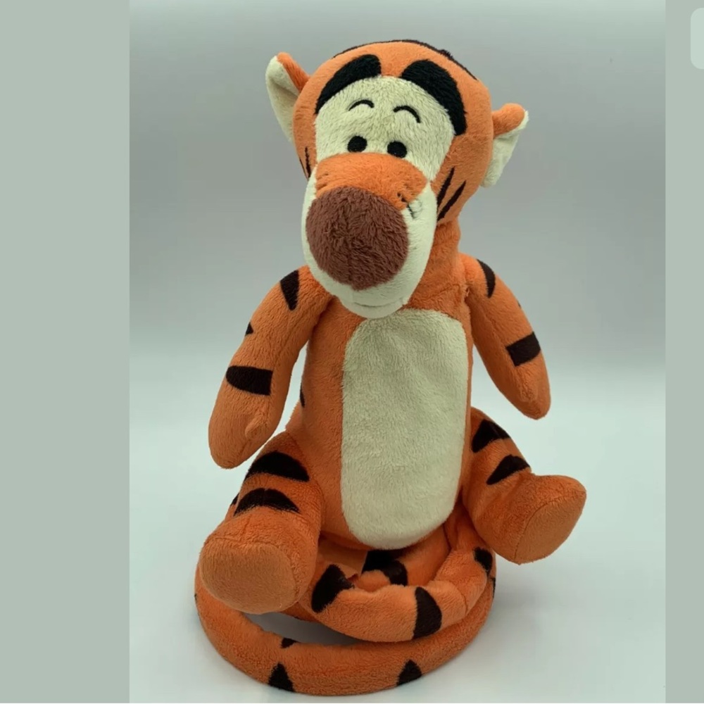 Tigger Jump Bouncing Turbo Tail Singing Plush Toy